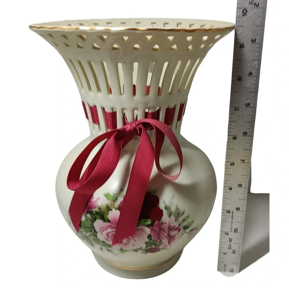 Formalities by Baum Bros Vase Reticulated Rose 1980s Vintage‎ 9.5 Inches